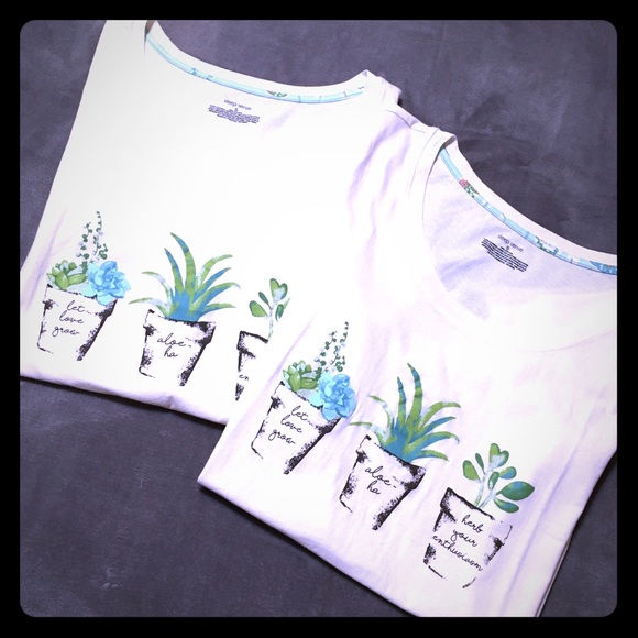 🌵Macy’s Succulent 🪴 Top - Let Love Grow Soft Small - Picture 7 of 7